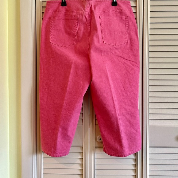 L.A. BLUES STRETCH, WOMENS CAPRIS. PINK BUTTONUP, 5 POCKET, CAPRI JEANS.SIZE 20W - Picture 6 of 7